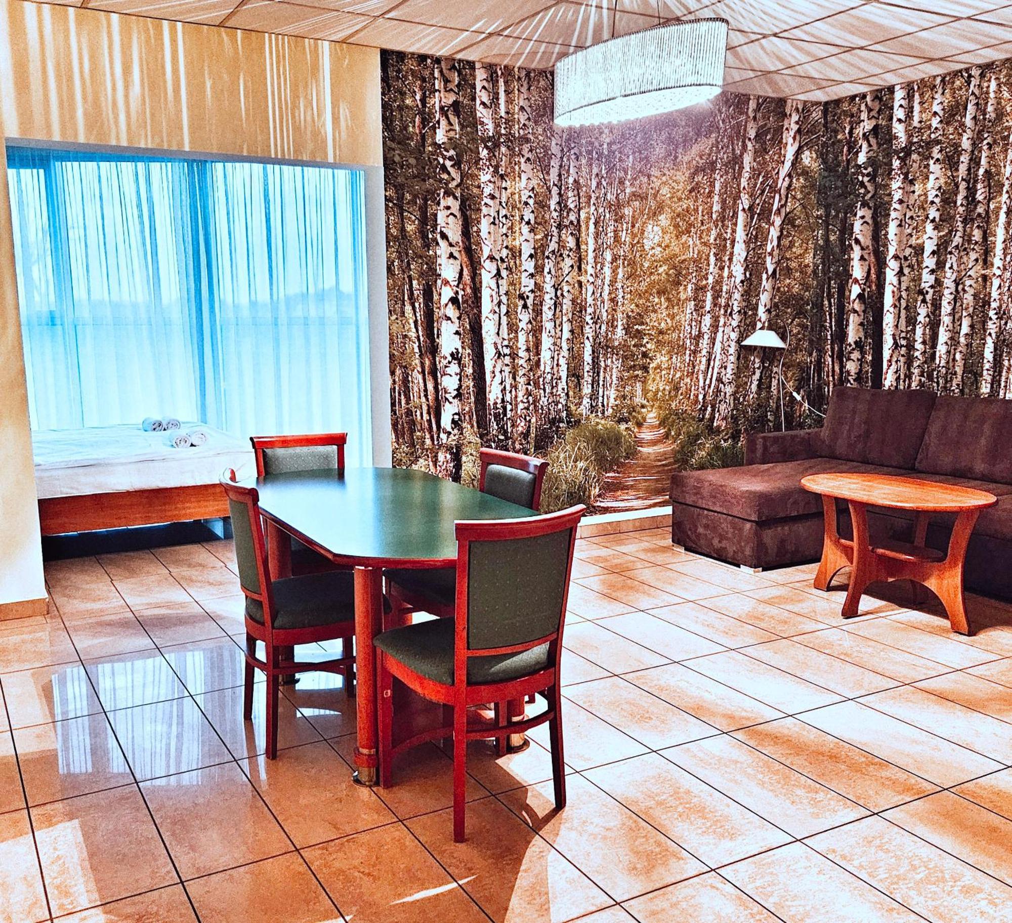 Hotel I Restauracja W Luboniu Luaran gambar