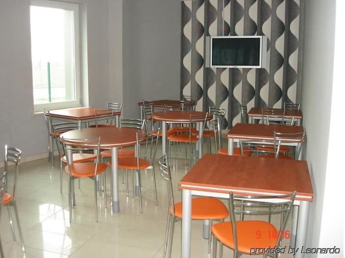 Hotel I Restauracja W Luboniu Restoran gambar